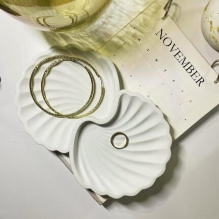 The Grey Blend® Dual Bowl Concrete Shell Trinket Tray - Aesthetic Jewellery Tray to Display Rings, Earrings, Makeup & Perfumes | Perfect for Jewellery Photography & Styling (12.8L x 20.1W x 2.2H) cm